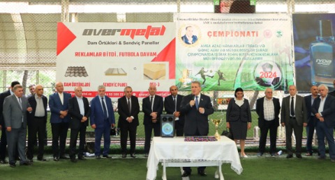 AMEA-nın əməkdaşları arasında keçirilən futbol yarışının qalib komandaları təltif edilib - FOTO