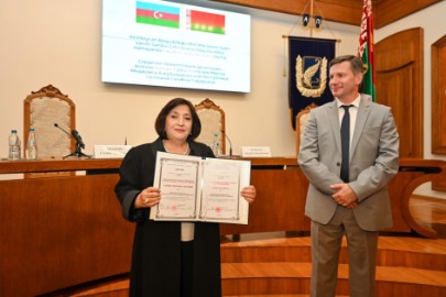 Sahibə Qafarovaya Belarus Dövlət Universitetinin Fəxri professoru adı verilib - FOTO