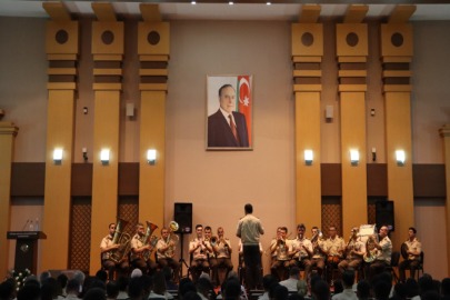 FHN-in Akademiyasında Silahlı Qüvvələri Günü qeyd olunub - FOTO