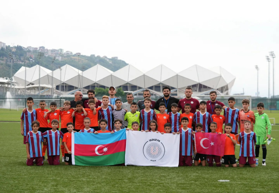 Uşaq futbol komandalarının yoldaşlıq oyunu keçirilib