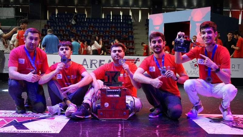 Sənaye və İnnovasiyalar üzrə Bakı Dövlət Peşə Təhsil Mərkəzinin komandası ölkəmizi dünya robot olimpiadasında təmsil edir