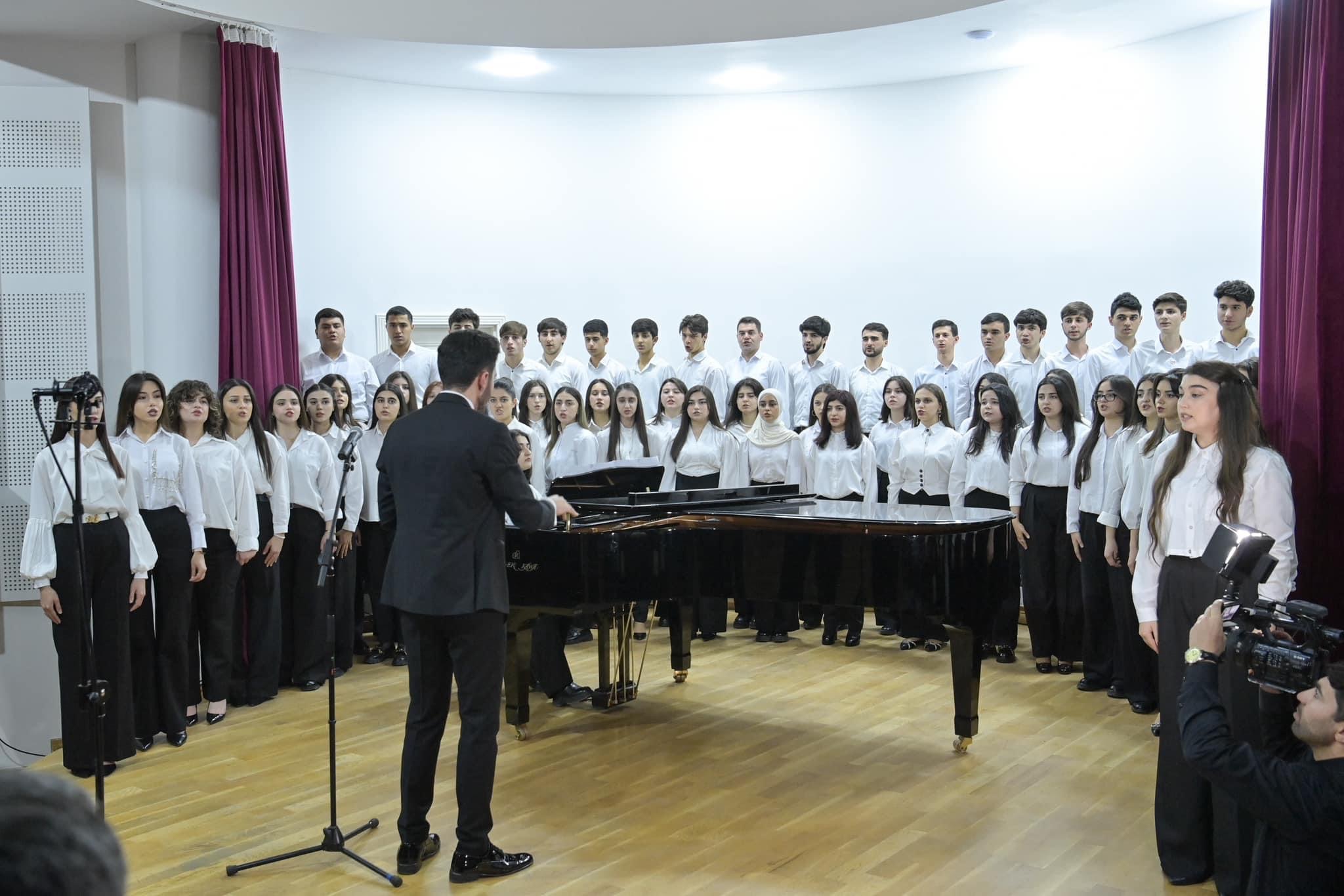 Qarabağ Universitetinin 1 illiyi münasibətilə konsert və sərgi proqramı təşkil edilib - FOTO