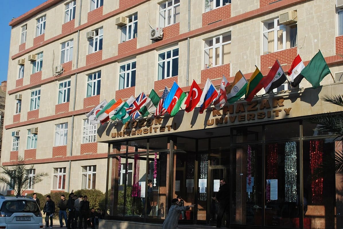 Xəzər Universitetinə rektor əvəzi təyin olunub - FOTO
