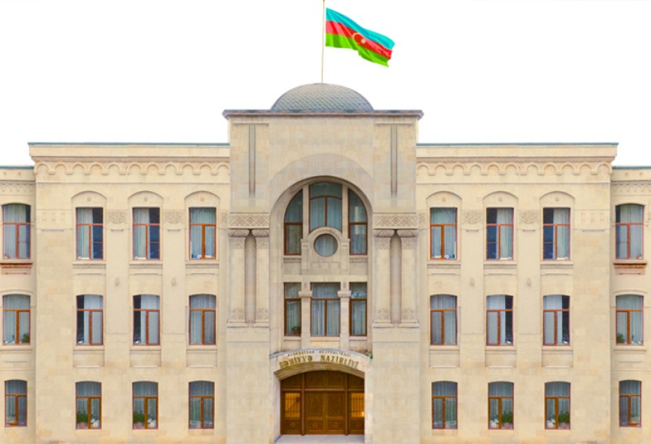 Fəaliyyətinə icazə verilən plastik cərrahların siyahısı açıqlanıb