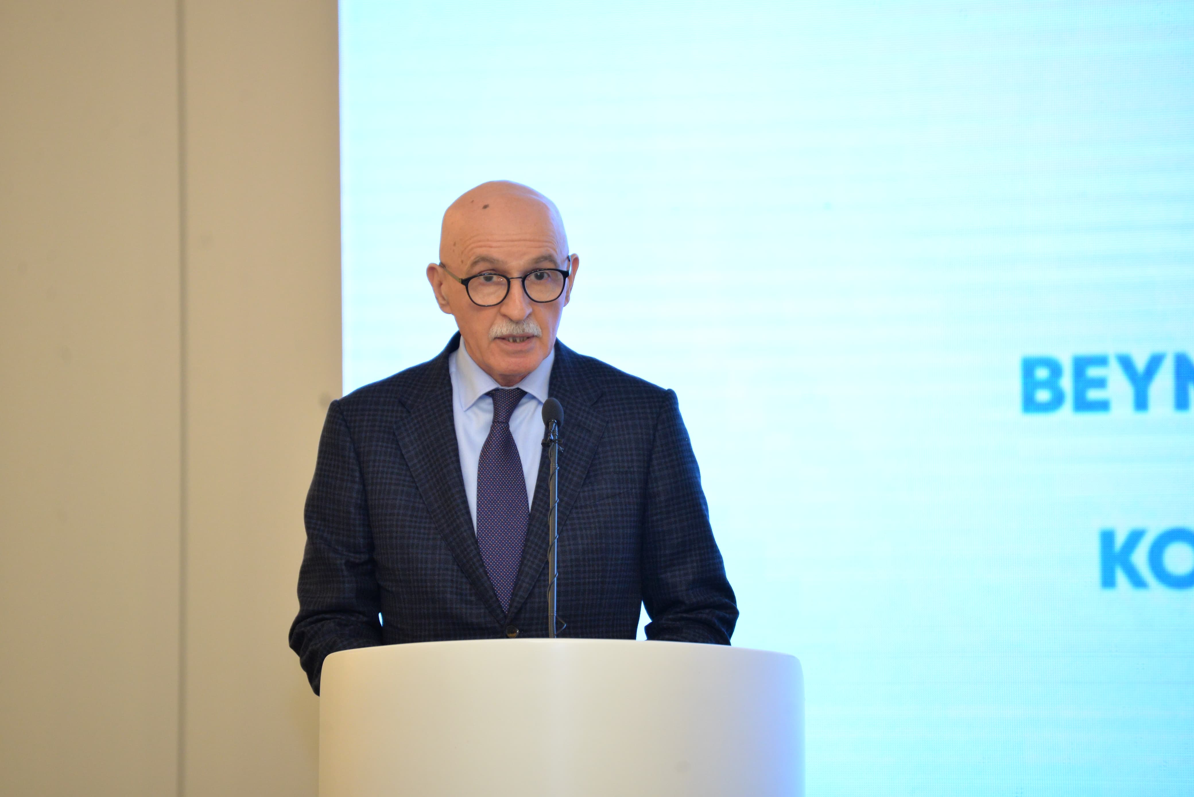 “Autizmli uşaqlar ölkəmizdə uğurla təhsil ala bilirlər” – Nazir müavini