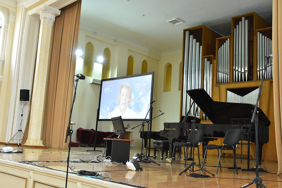 Bakı Musiqi Akademiyası və Naxçıvan Dövlət Universiteti arasında onlayn konsert olub - FOTO