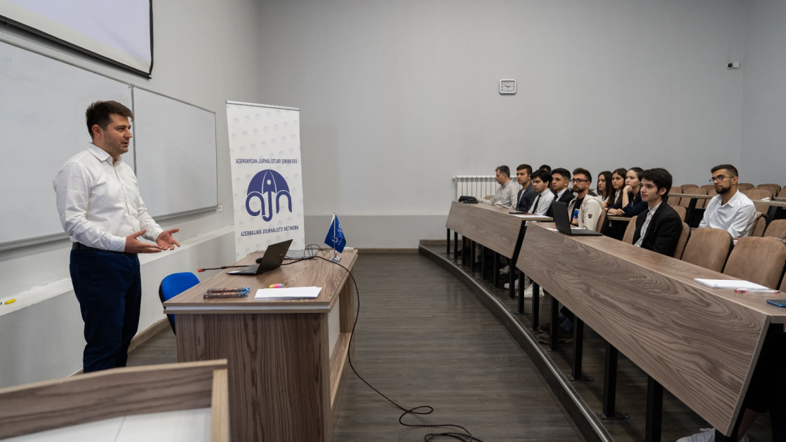 Peşə məktəblərində təhsil alan tələbələr üçün kommunikasiya üzrə təlimlər təşkil olunub - FOTO