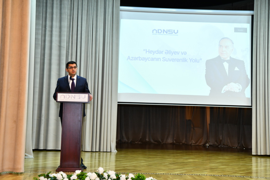 Neft və Sənaye Universitetində “Heydər Əliyev və Azərbaycanın suverenlik yolu” mövzusunda tədbir keçirilib - FOTO