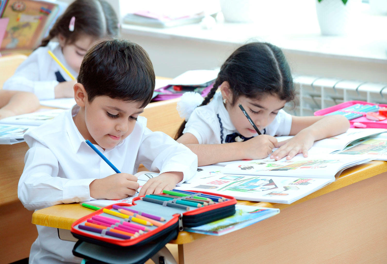 I sinfə qəbul: 100 minə yaxın uşağın prosesi tamamlanıb