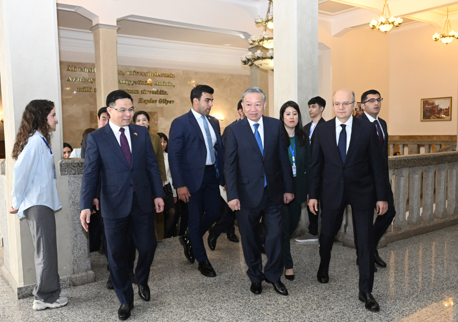 ADNSU-da Vyetnamın ilk Prezidenti Ho Şi Minin 135 illiyinə həsr edilmiş Memorial otağın açılışı olub - FOTO