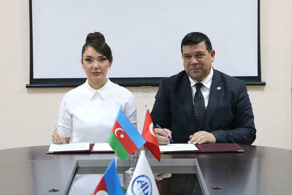 Azərbaycan Universitetində Türkiyə və Şimali Kipr Türk Cümhuriyyətinin nümayəndə heyəti ilə görüş olub - FOTO
