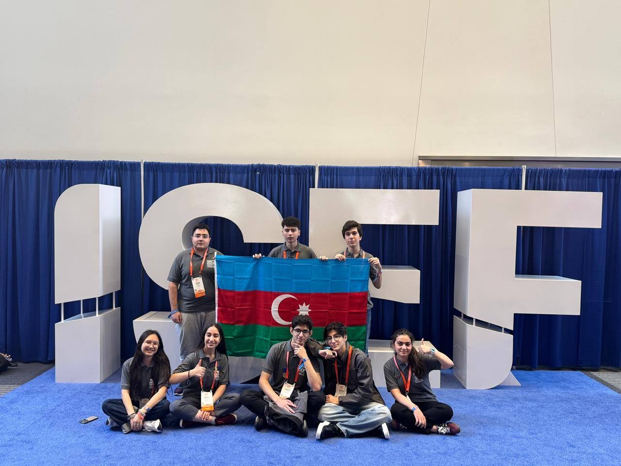 Biləsuvar məktəbliləri ABŞ-də ölkəmizin elmi potensialını nümayiş etdirirlər - FOTO