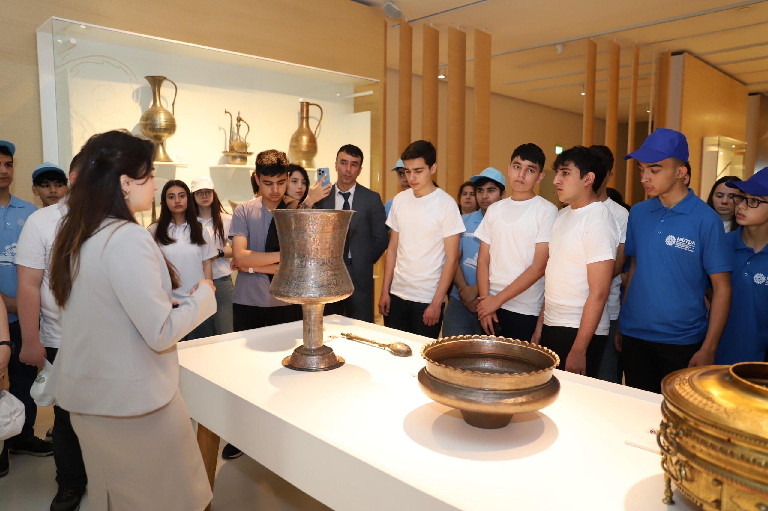 “Zəkaların mübarizəsi” olimpiadasının iştirakçıları ekskursiya olublar - FOTO