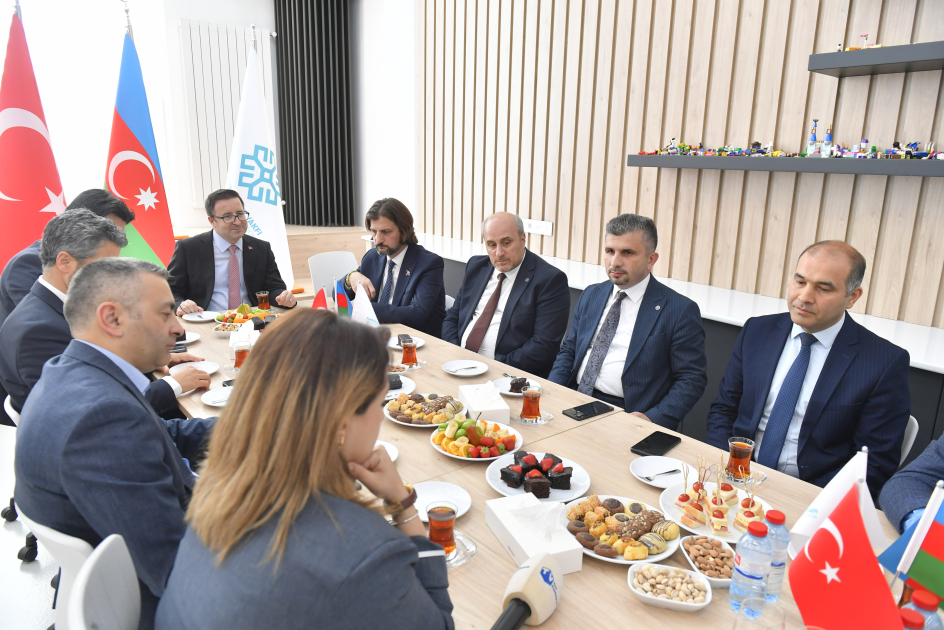 Türkiyə Maarif Vəqfinin Azərbaycandakı fəaliyyəti və perspektivləri müzakirə edilib - FOTO
