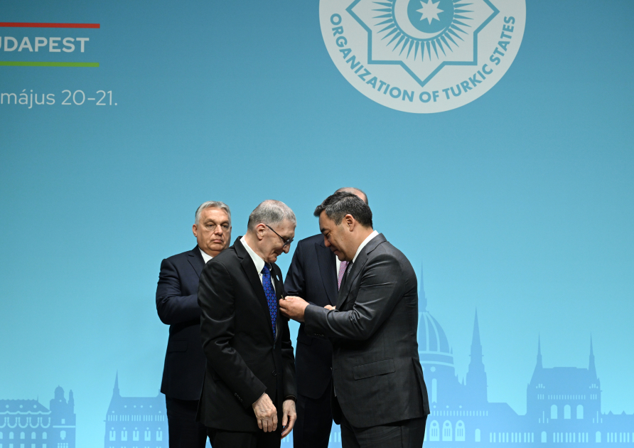 Əziz Sancara Əli Şir Nəvai Beynəlxalq Mükafatı təqdim edilib - FOTO