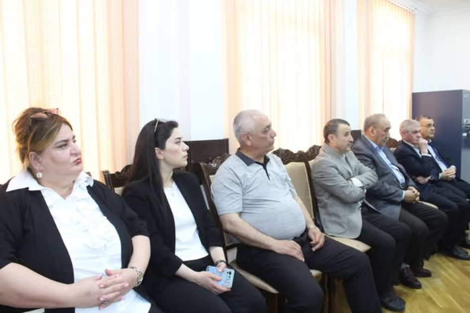 Folklor İnstitutunda yeni elmi istiqamətlər və kadr hazırlığı məsələləri müzakirə olunub - FOTO