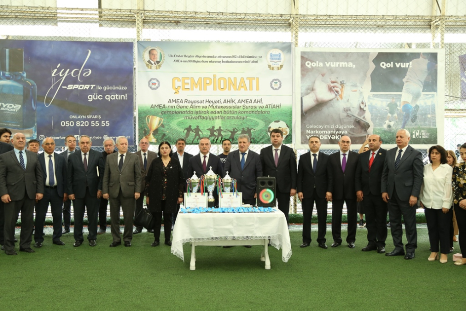 Ulu Öndərin anadan olmasının 102-ci ildönümü və AMEA-nın 80 illiyinə həsr edilmiş minifutbol turniri başa çatıb - FOTO
