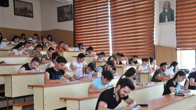DİM: Ali məktəblərdə qəbul planı 1309 yer artırılıb