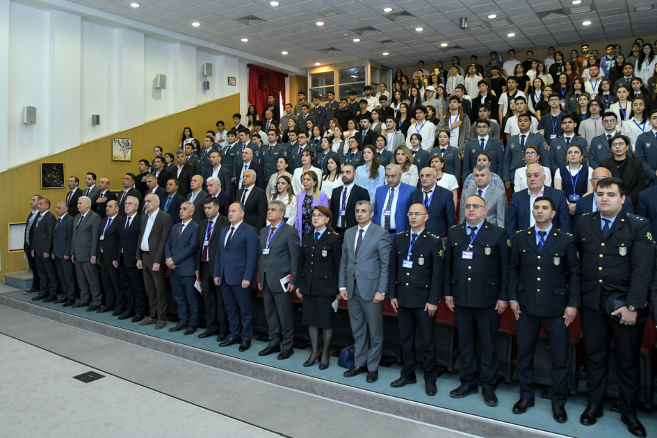 BMU-da Gənc Tədqiqatçıların IX Beynəlxalq Elmi Konfransı keçirilir - FOTO