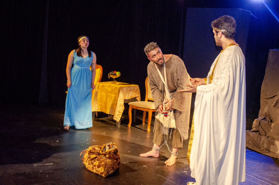 BDU tələbələri “Pillə-3” Tələbə Tamaşaları Festivalında çıxış ediblər - FOTO