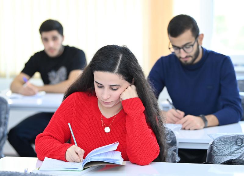 Magistraturaya qəbul: Ən yüksək balı 3 nəfər TOPLADI