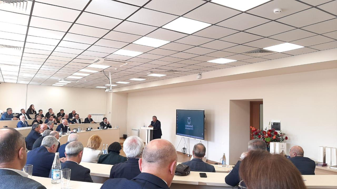 Qarabağ Universitetində “Azərbaycan Milli Elmlər Akademiyasında Qarabağnamə ənənəsi və müasir dövr” adlı konfrans keçirilib