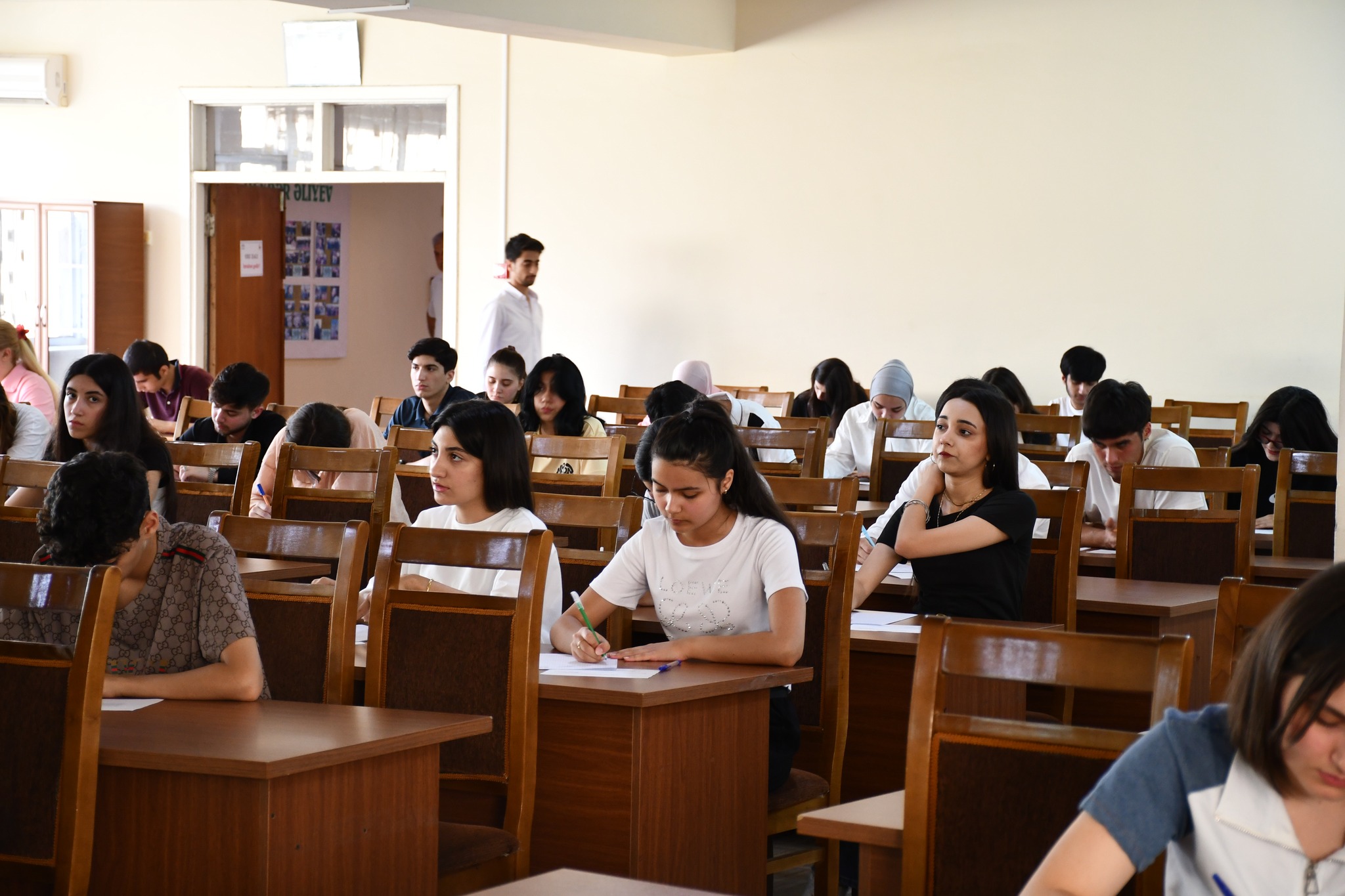 Kolleclərdə yaz imtahan sessiyası başlayıb - FOTO