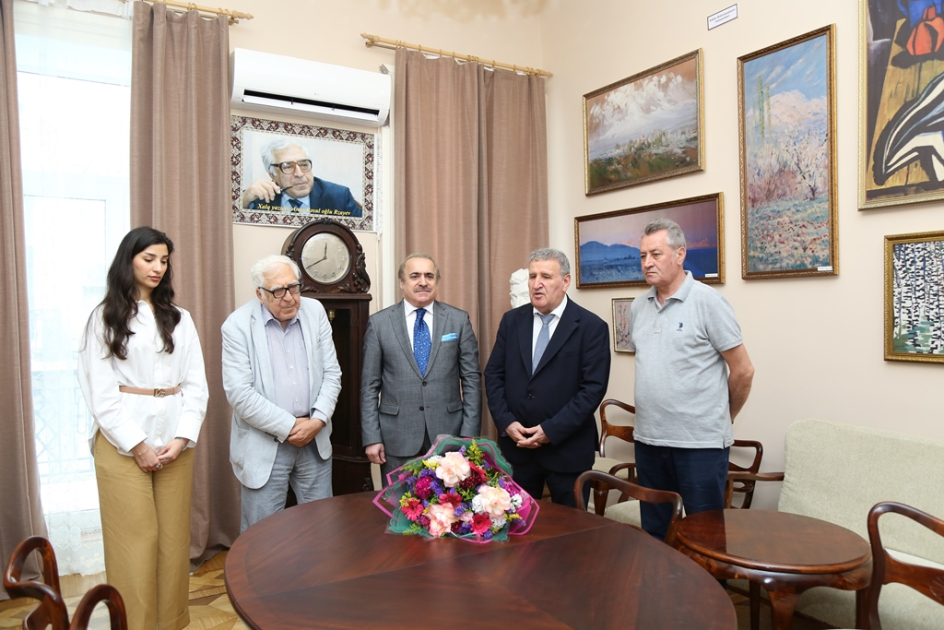 Akademik İsa Həbibbəyliyə Rəsul Rza mükafatı təqdim edilib