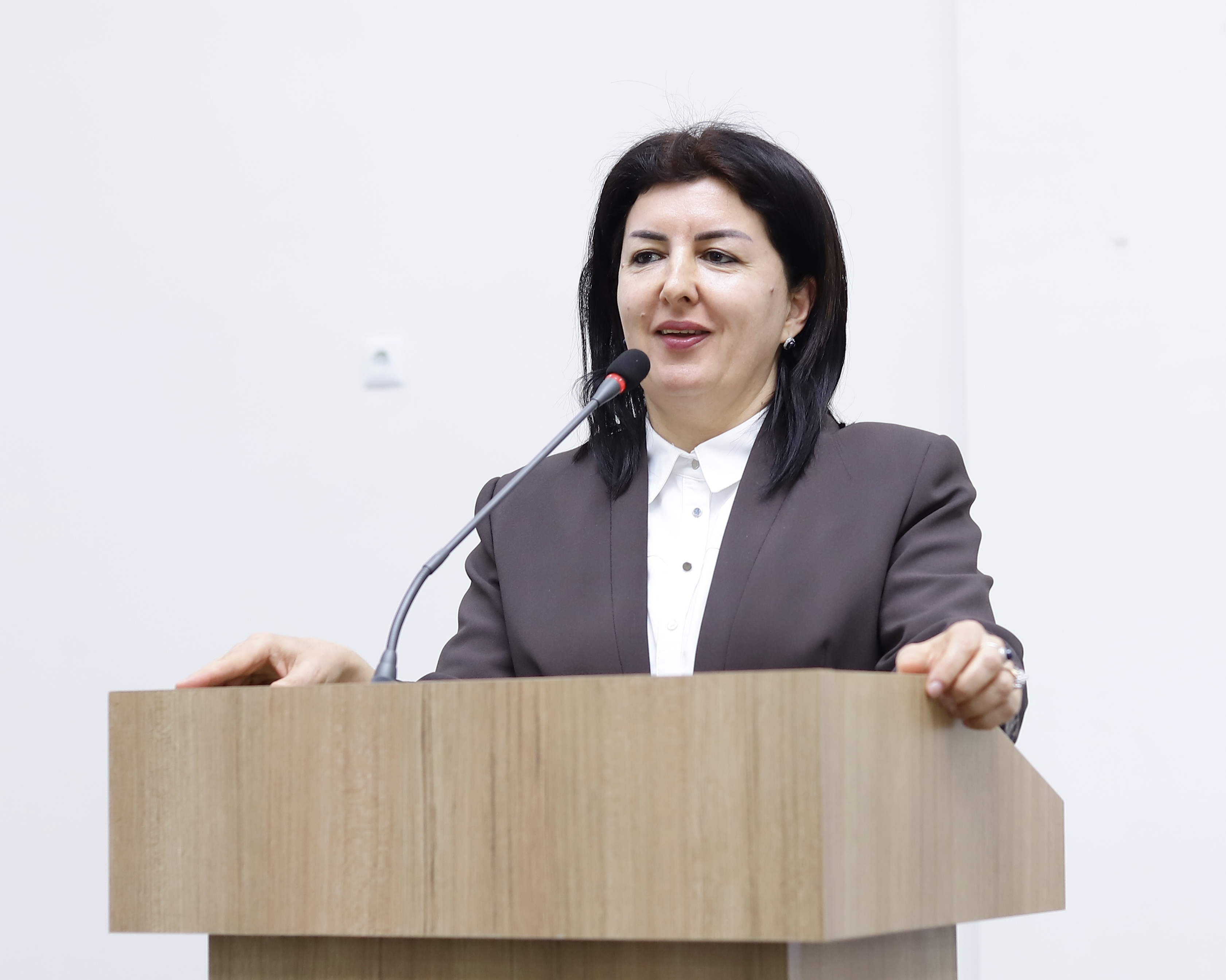 Direktor: Sertifikatlaşdırmada yüksək nəticə göstərənlər vaxtında düzgün seçildiklərini sübut edirlər