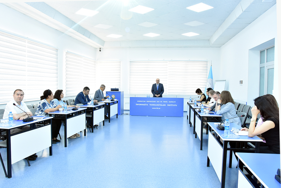 İnformasiya Texnologiyaları İnstitutunda yerinə yetirilən elmi-tədqiqat layihəsinə dair fəaliyyət planı müzakirə olunub - FOTO