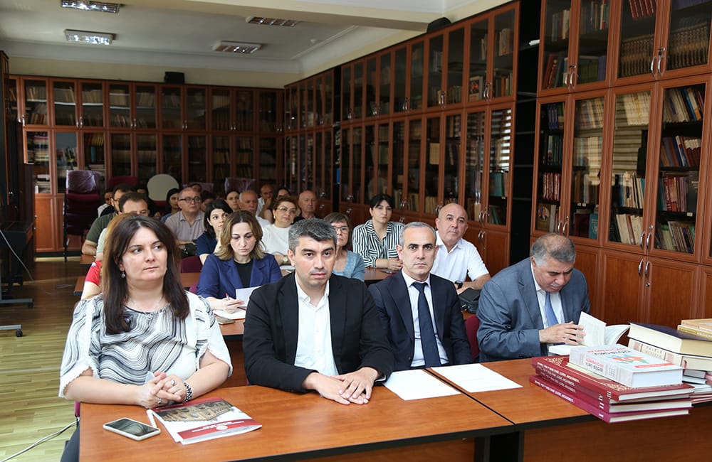AMEA İctimai Elmlər Bölməsində Şahbulaq Arxeoloji Kompleksinin Tədqiqi Müzakirə Edilib