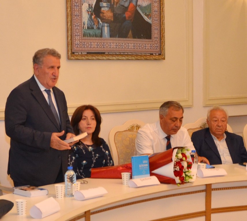 Salidə Şərifovanın “Leyla Əliyevanın poetik dünyası” kitabının təqdimatı keçirilib