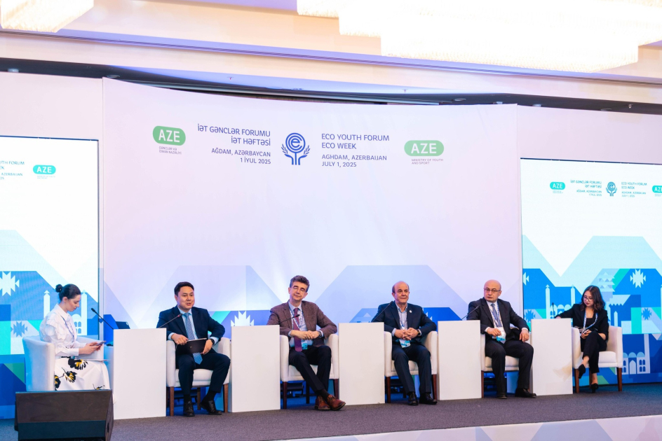 BDU-nun 5 tələbəsi ECO-nun Gənclər Forumunda iştirak edir - FOTO