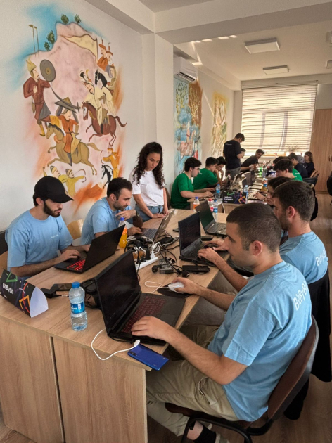 Bakı Dövlət Universitetində “Code8 Hackathon” keçirilib - FOTO