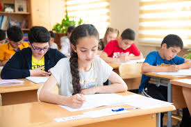 Naxçıvanda fərqlənmə attestatı alan 11-ci sinif məzunlarının sayı bu qədər artıb