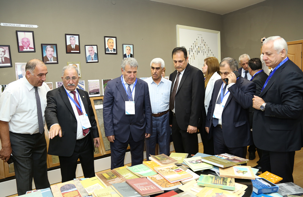 Şərqi Zəngəzur və Qarabağda təbii resursların istifadəsi gündəmə gətirilib