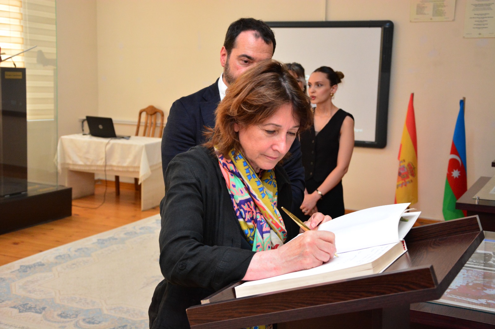 Azərbaycanda ispan universitetinin açılması müzakirə olunur