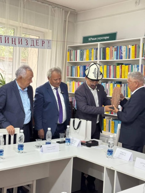 Bişkekdə “Çınqız akılı” və “Çınqızın müdrikliyi” kitablarının təqdimatı keçirilib