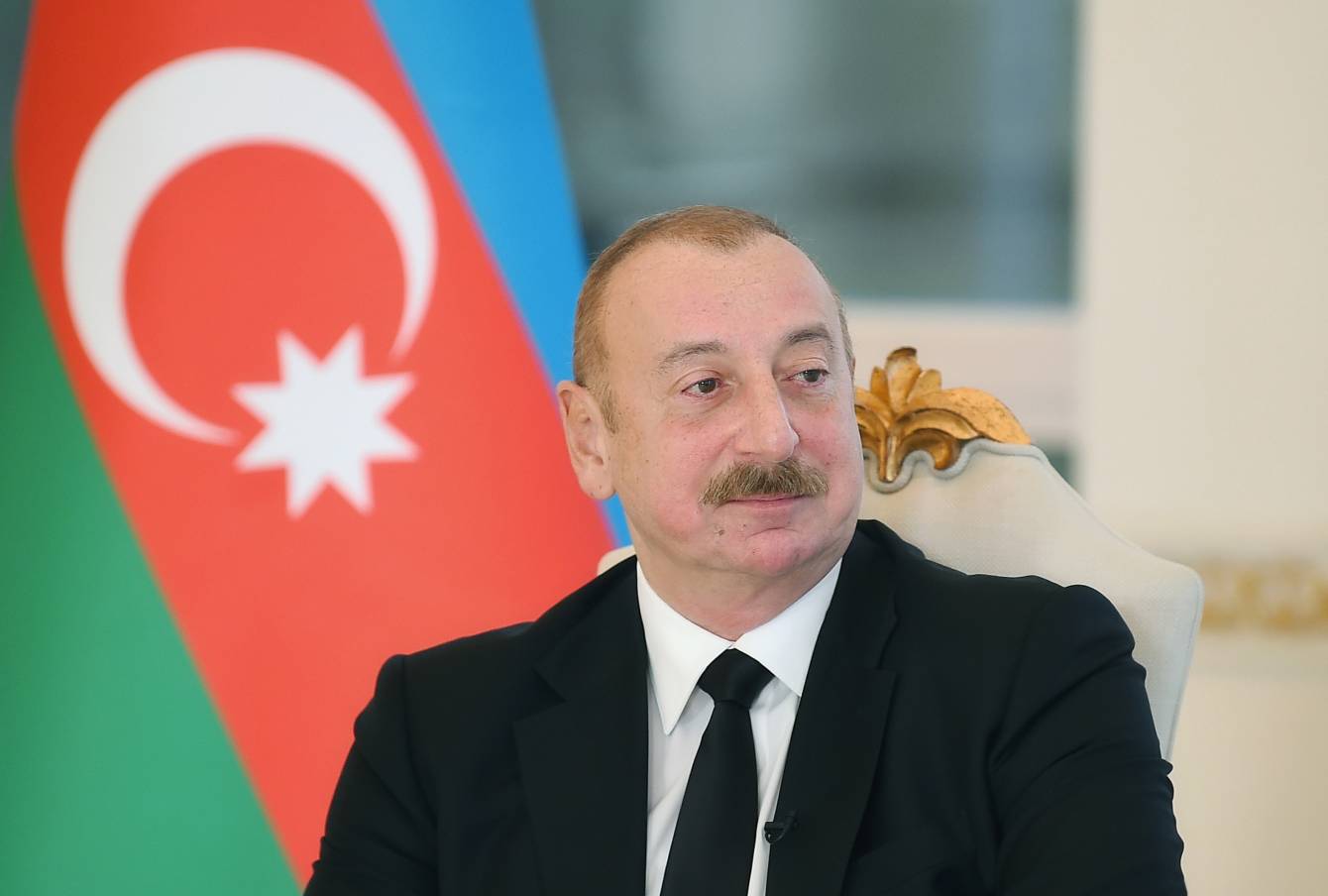 “Siz öz həyatınızı yaşayın, biz də öz həyatımızı yaşayaq” - Prezident