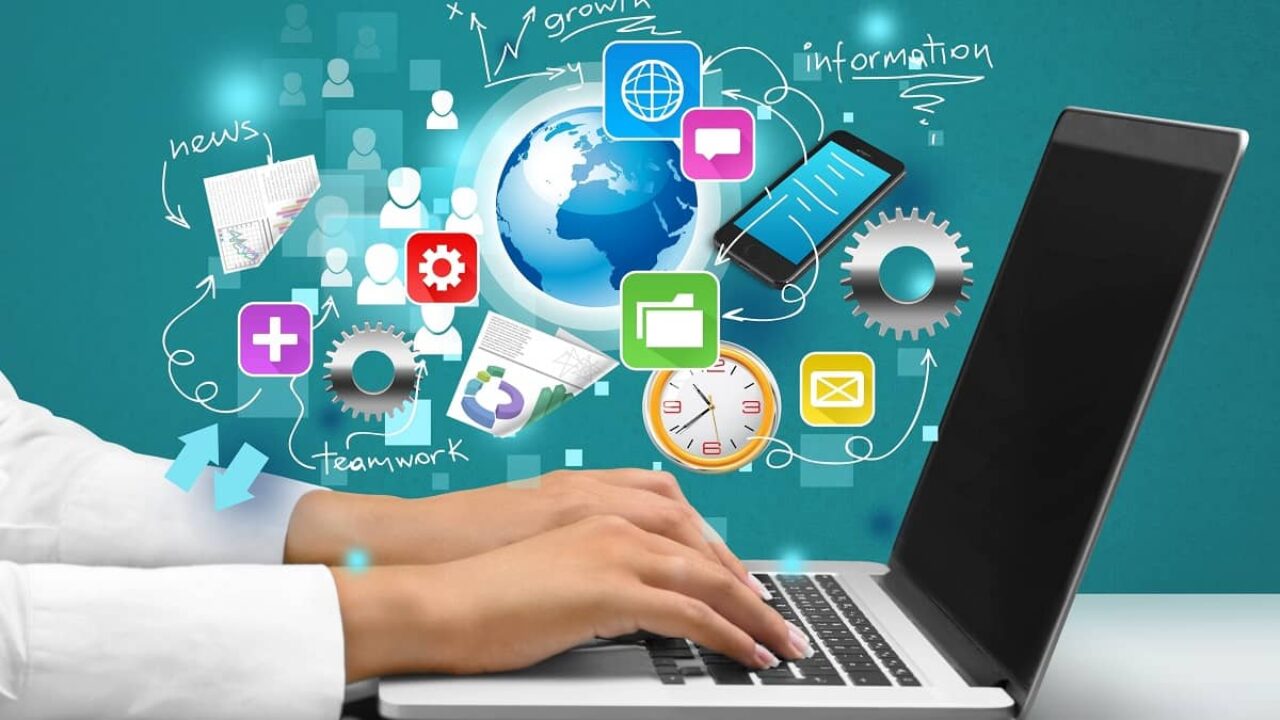 Cammu və Kəşmirdə məktəblər rəqəmsallaşır: Minlərlə İKT laboratoriyası və smart sinif istifadəyə verildi