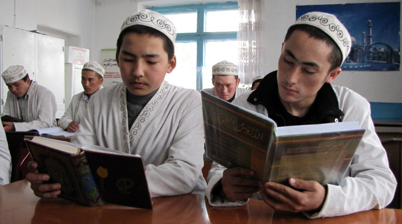 Azərbaycanda xristianlığı və yəhudiliyi öyrədən dini təhsil müəssisələri 