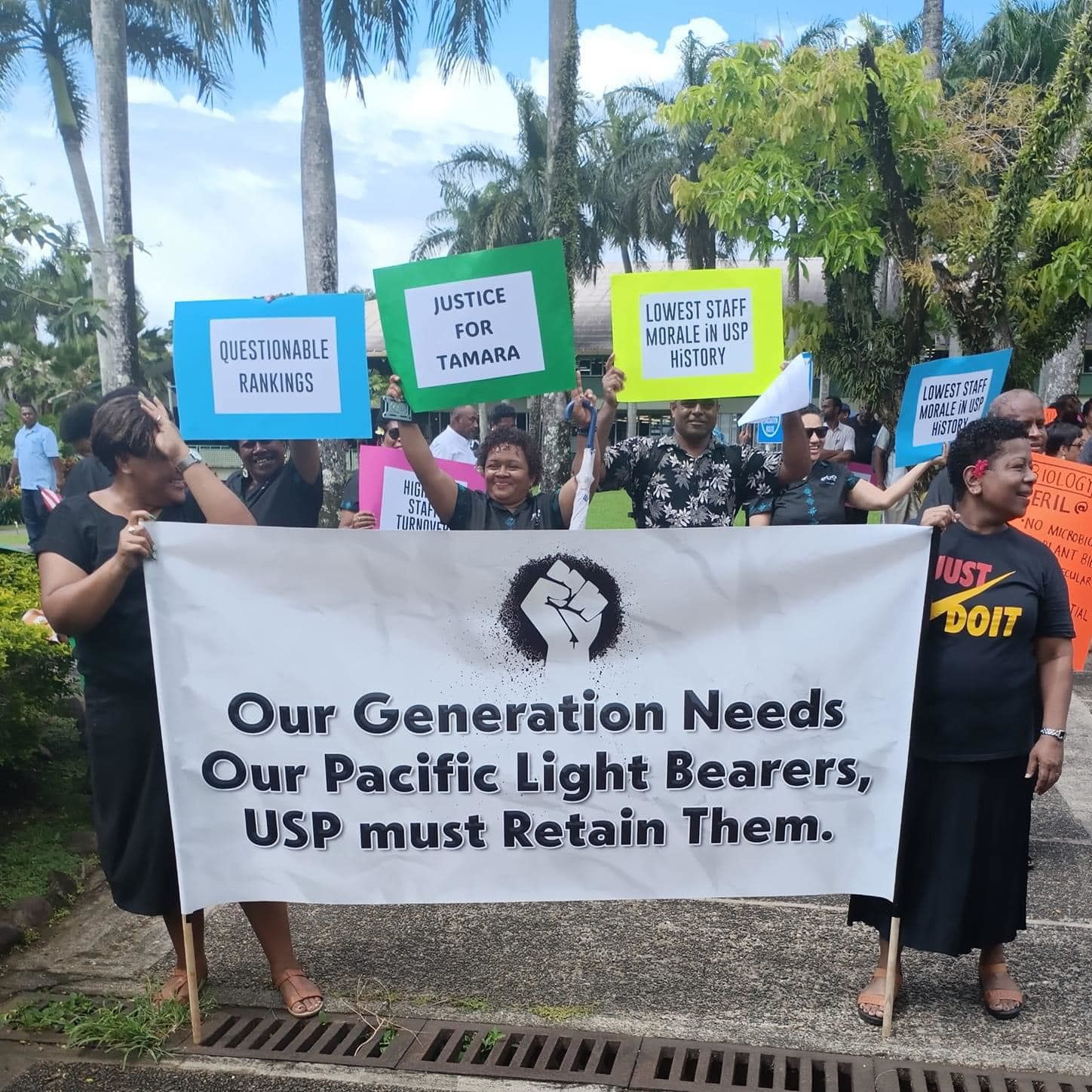 Fiji: Ali təhsilin ticariləşdirilməsinə qarşı universitet cəmiyyətindən kütləvi etiraz