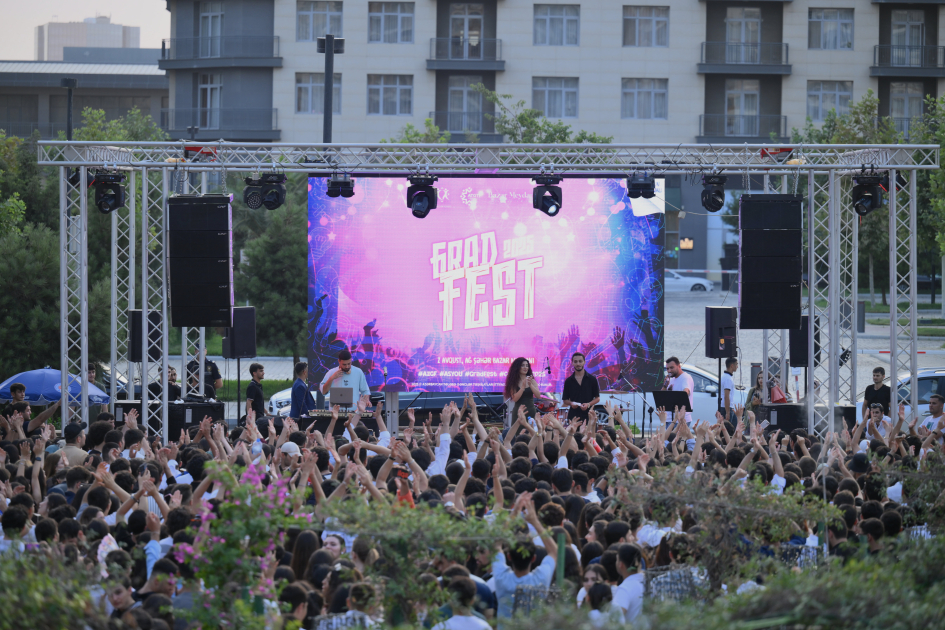 Məzun Gününə həsr olunmuş “GradFEST2025” festivalı başa çatıb
