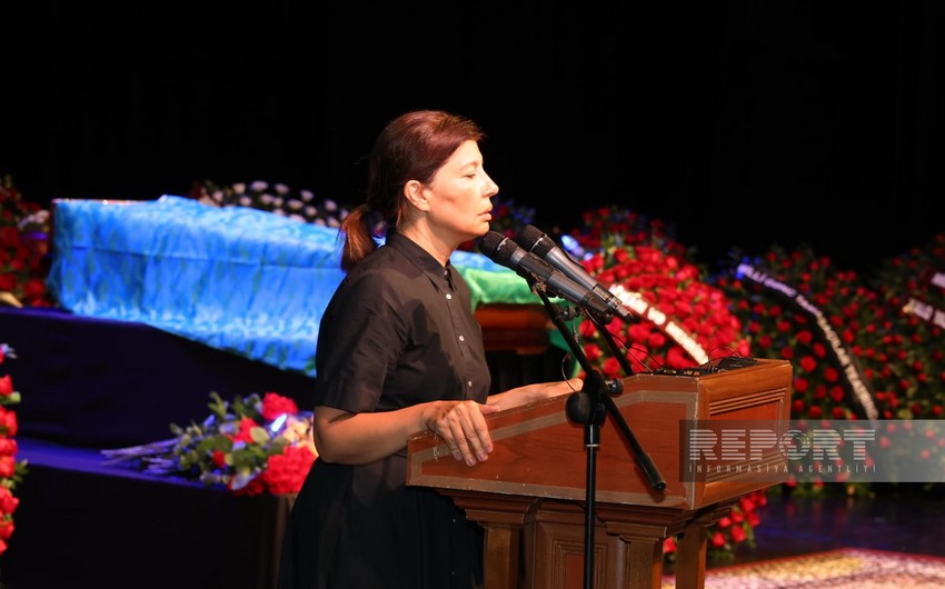 Günay Əfəndiyeva: “Atam işıqlı insan idi, onun işığını hər zaman hiss edəcəyik”