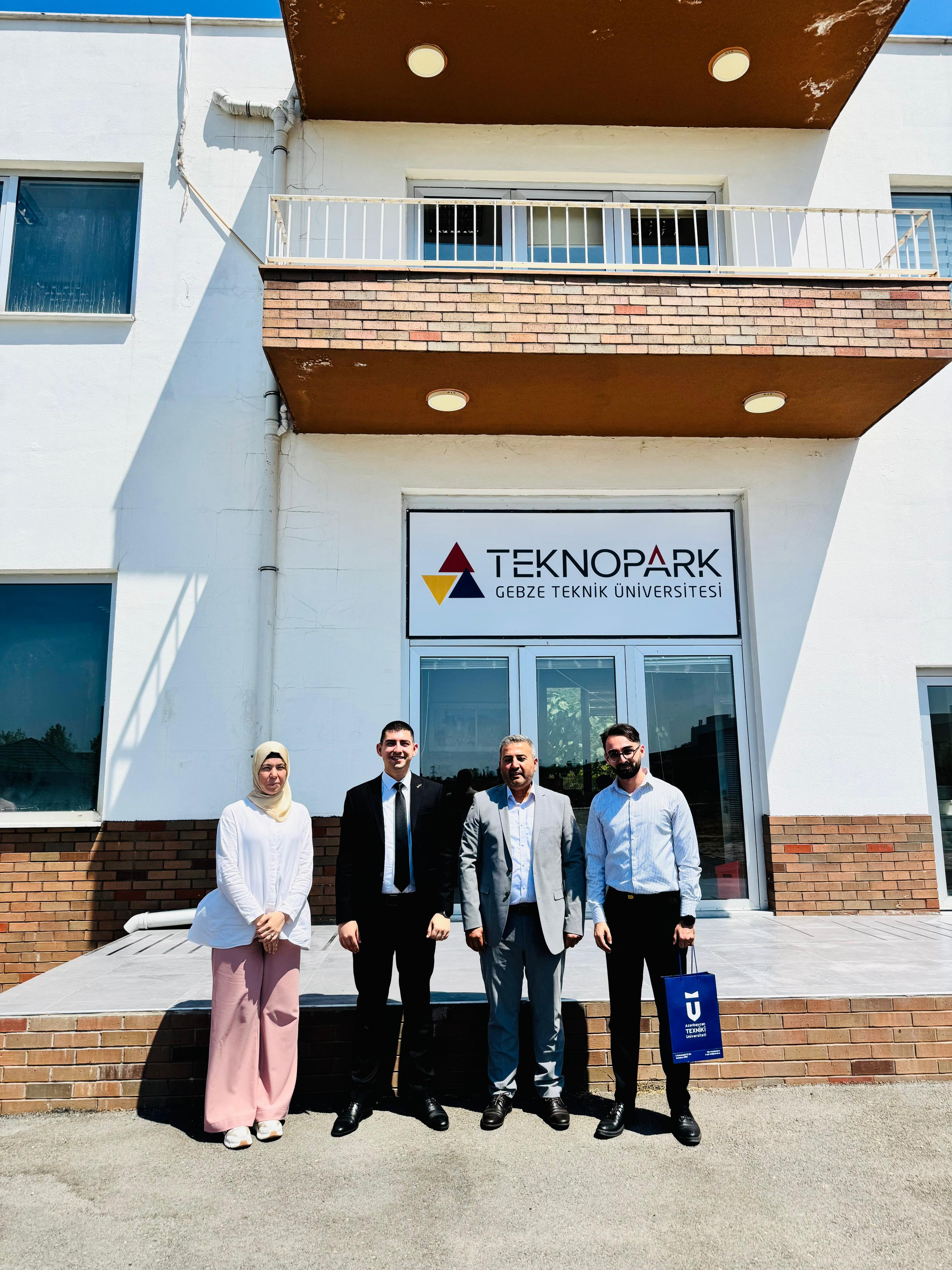 AzTU əməkdaşları Türkiyənin Qəbzə Texniki Universitetində səfərdə olub