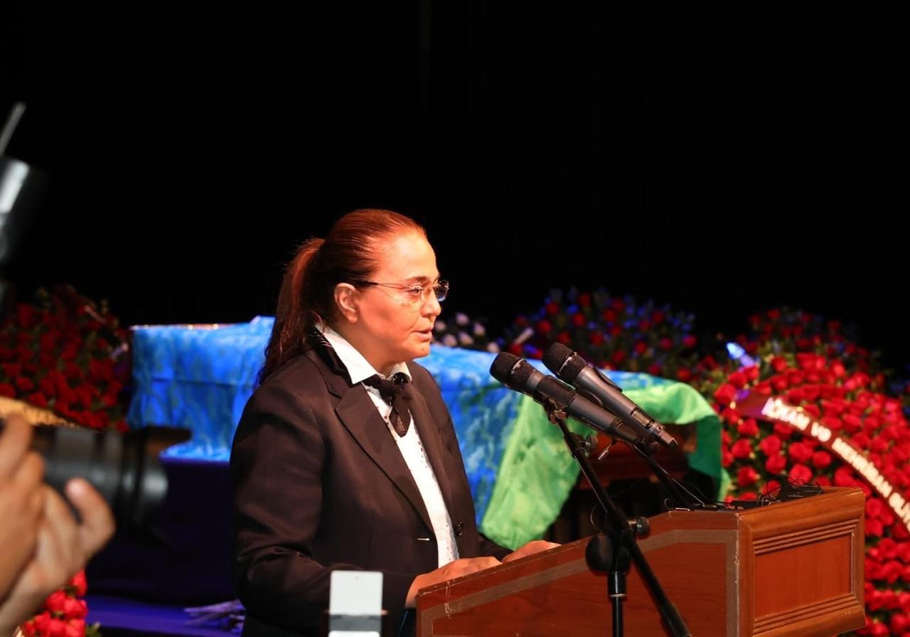 Elçin Əfəndiyevlə vida mərasimi Dövlət Milli Gənc Tamaşaçılar Teatrında keçirildi