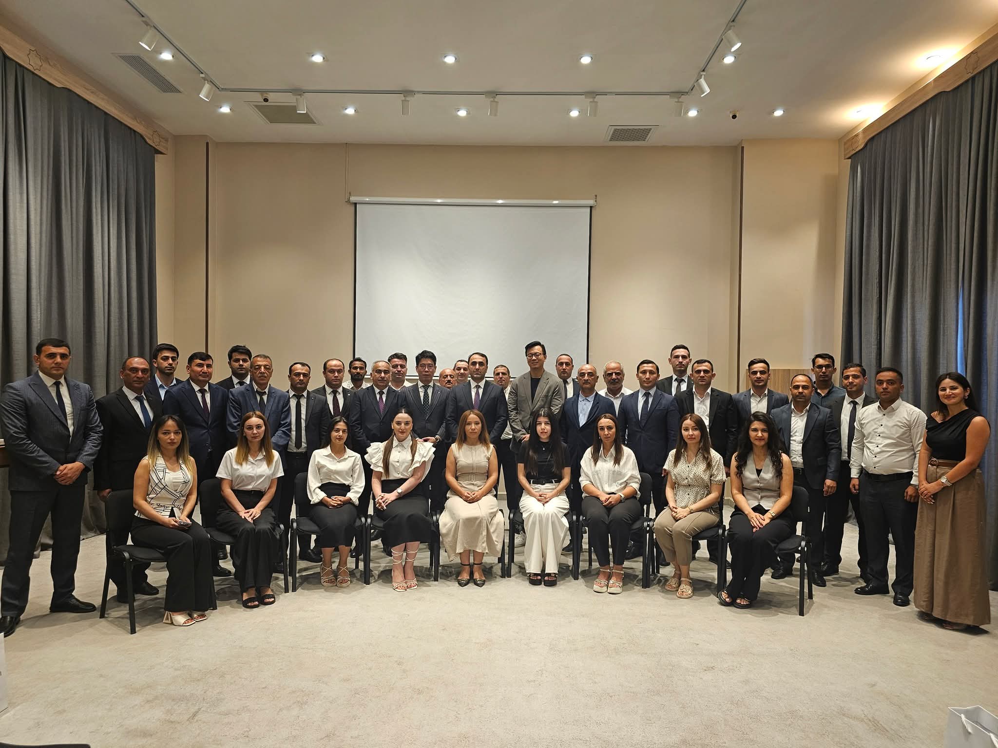 Huawei tərəfindən Naxçıvanda peşəkar təlim keçirilib.