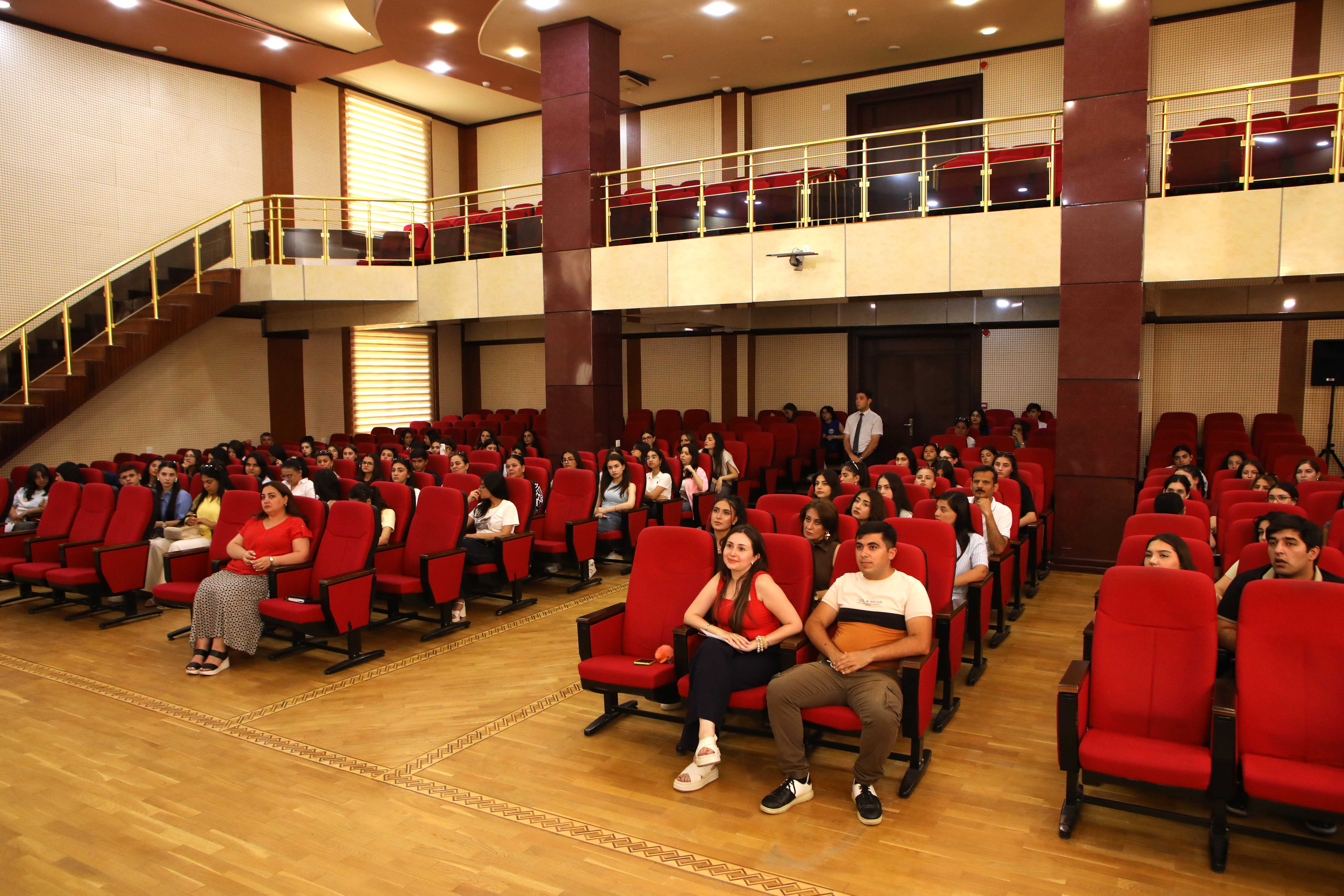 BDU-da abituriyentlər üçün “Açıq qapı” günləri başa çatıb -FOTO 