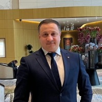 Təhsil eksperti: “Kağız əvəzinə elektron materiallar qiymət artımını dayandıra bilər”