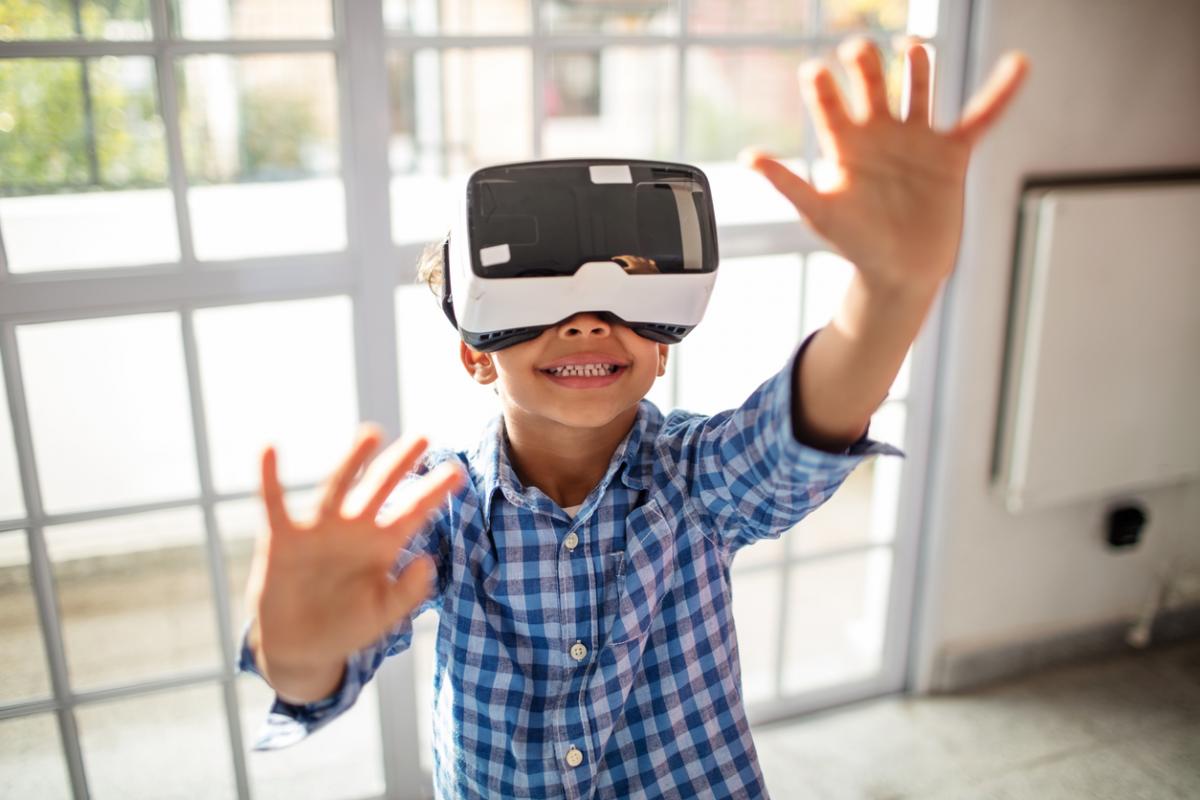  Təhsil oyunları virtual reallıqda tibb simulasiya dərsləri